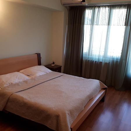 Apartment Archil บาทูมิ ภายนอก รูปภาพ