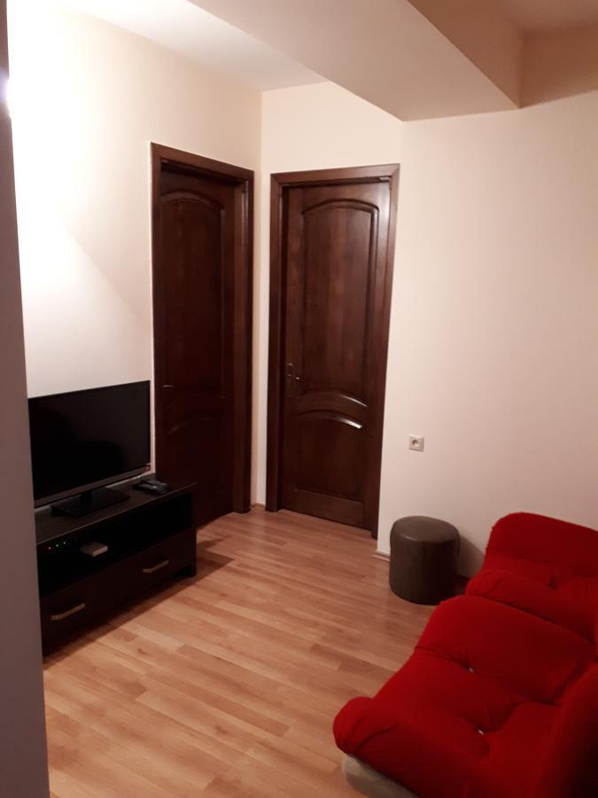 Apartment Archil บาทูมิ ภายนอก รูปภาพ