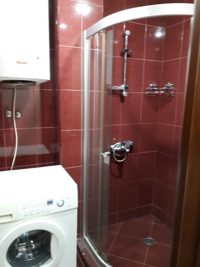 Apartment Archil บาทูมิ ภายนอก รูปภาพ